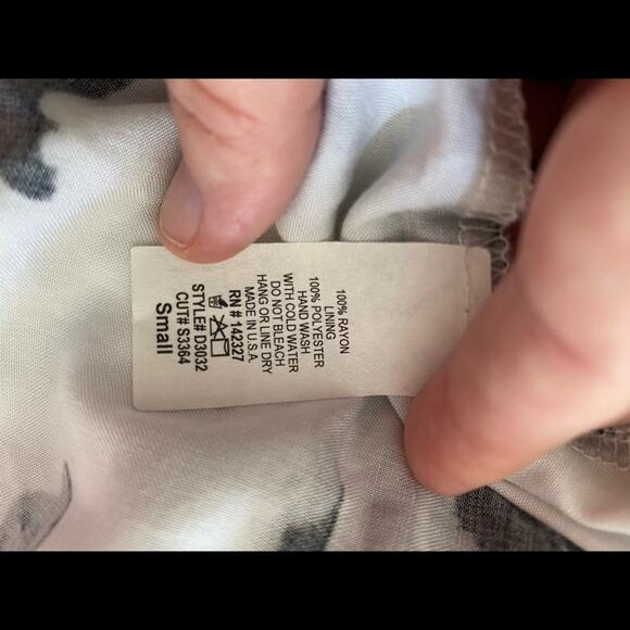 New boutique halter dress - Picture 6 of 6